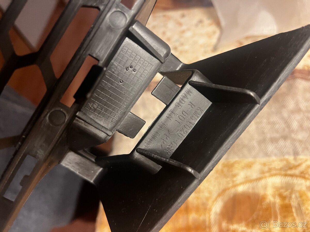 Atrapa Grilu mlhových světel pro BMW F30/31 M paket - 3