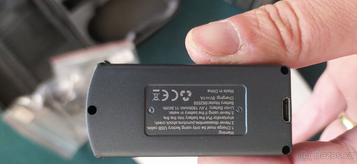 prodám baterie a drobné příslušenstí k dronu - 3