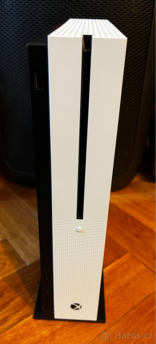 Konzole Xbox one 500GB - 3