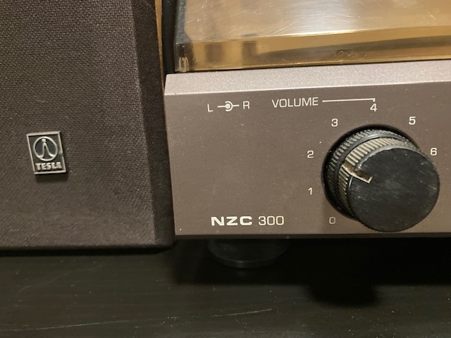 Gramofon NZC300 - 3