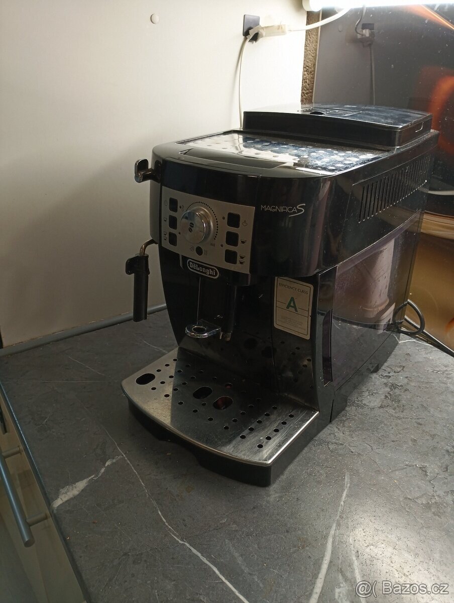 Kávovar De'Longhi Magnifica S - 3