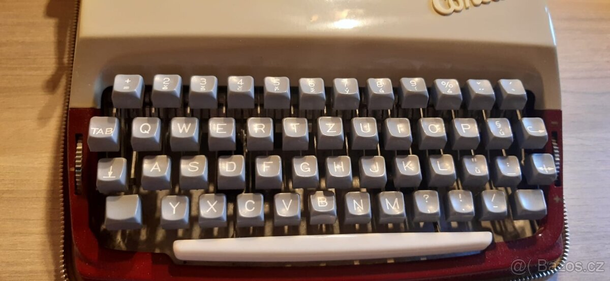 Psací stroj Consul - 3