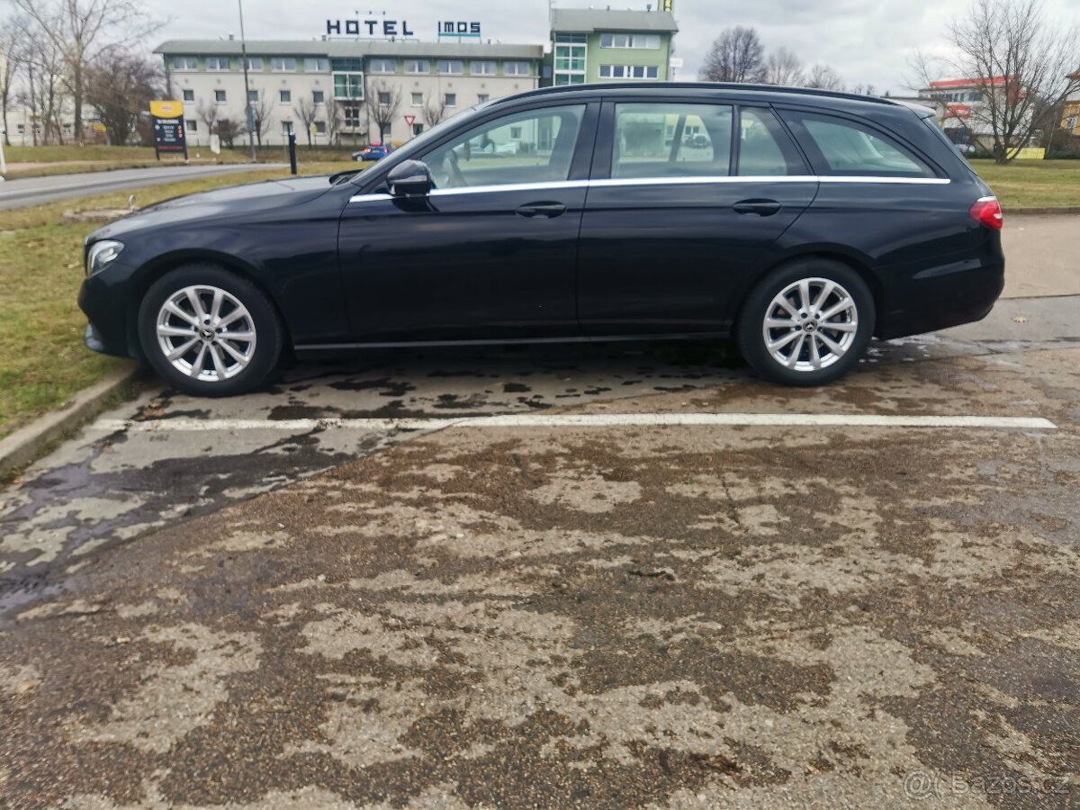 Prodám Mercedes-Benz E220d - 3