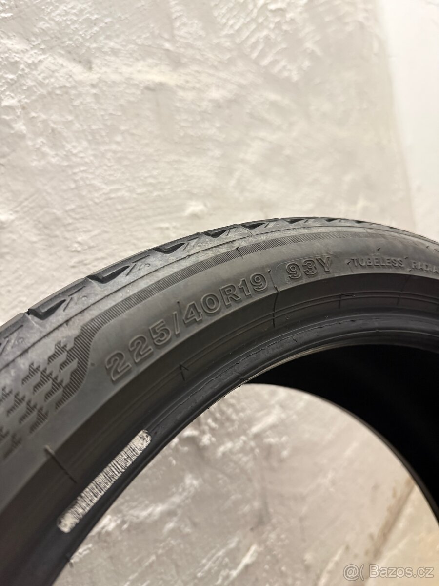 Letní pneu 225/40 R19 - 3