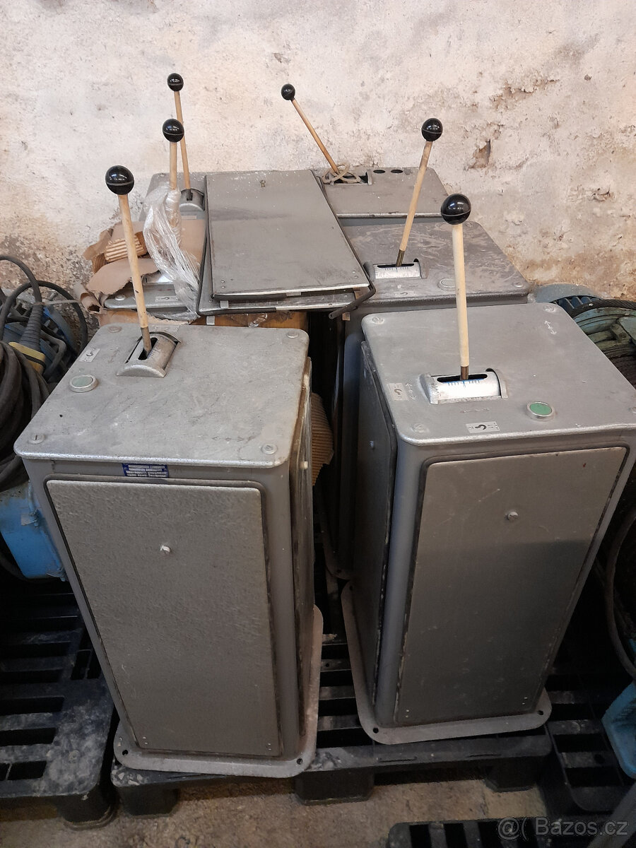 Jeřábové ovládací kontroléry. - 3