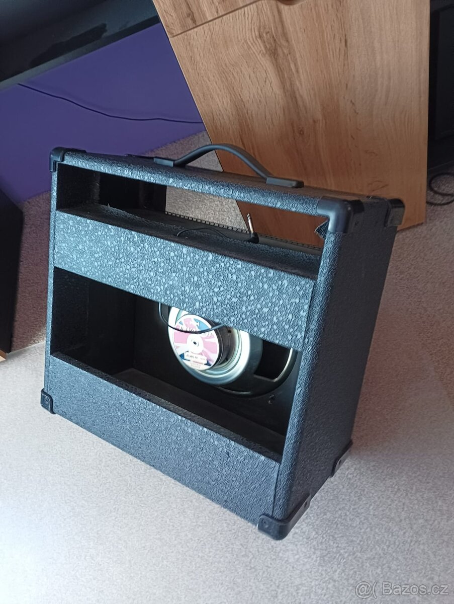 Kytarové kombo LANEY - 3