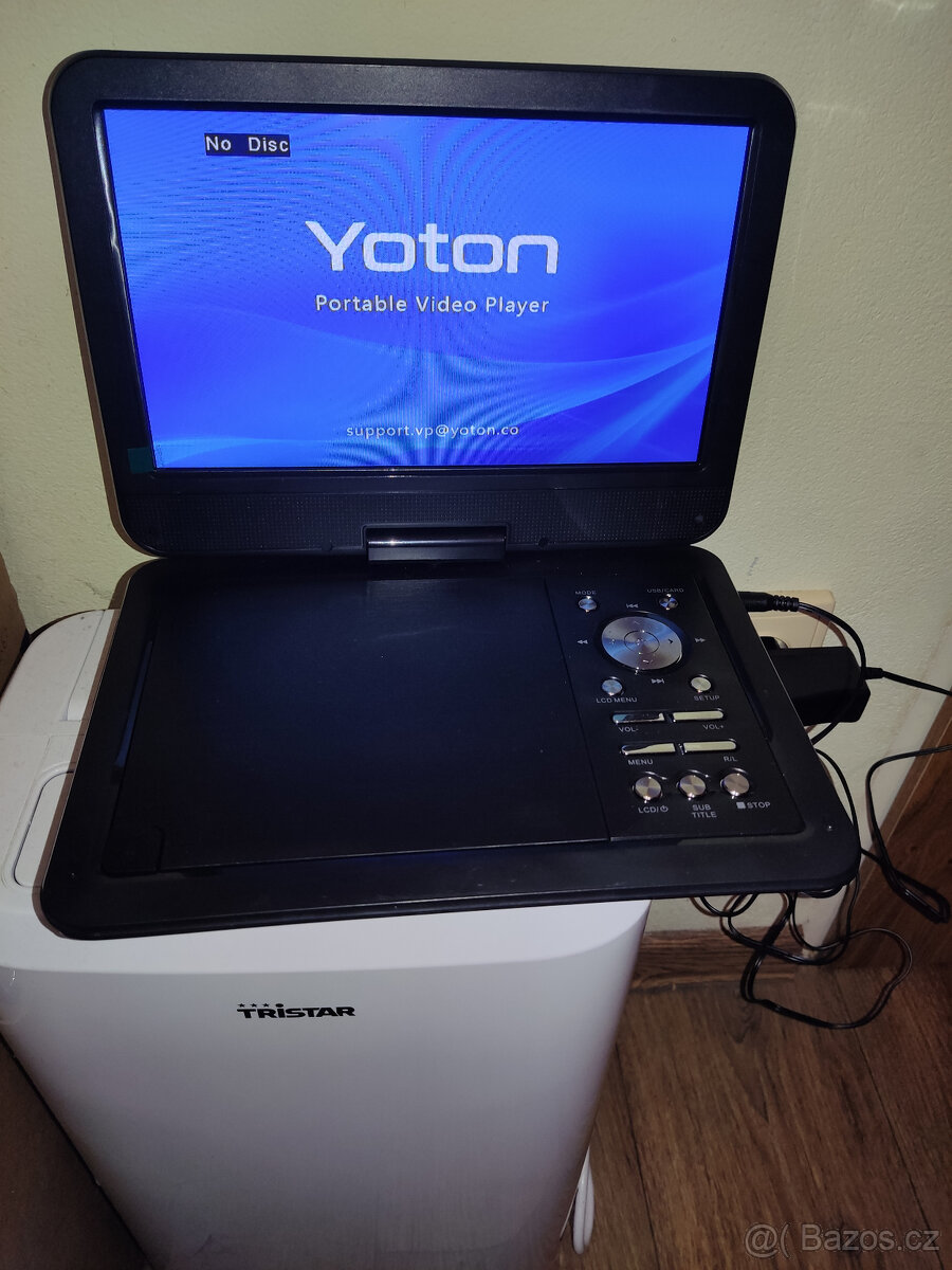 Přenosný DVD přehrávač 10,5" HD displej, USB/SD karta - 3