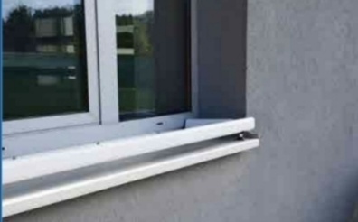 Prodám 3×(Držáky truhlíku)orginál . - 3