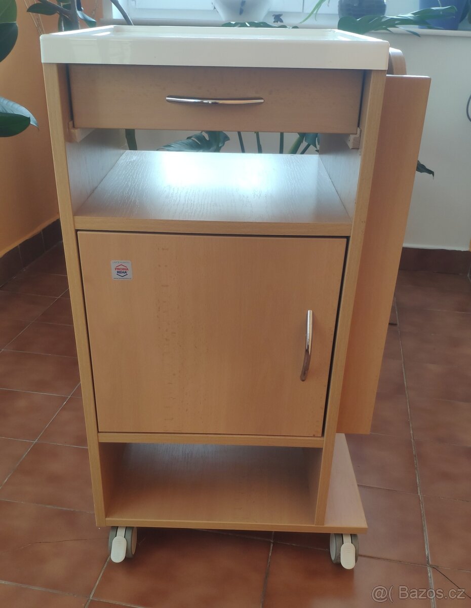 Noční stolek ke zdravotní posteli - 3