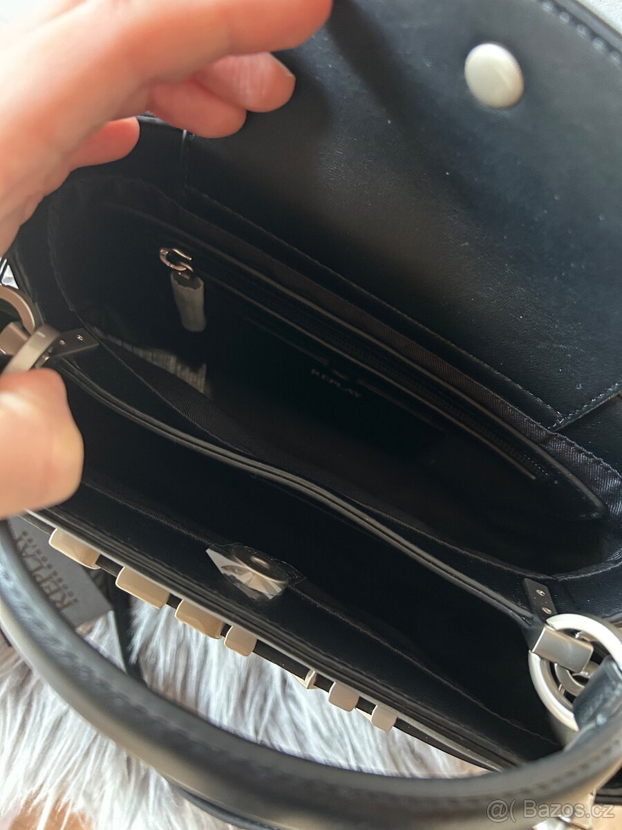 Krásná černá kabelka replay - 3