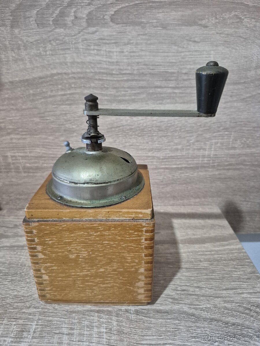 Mlýnek na kávu - 3