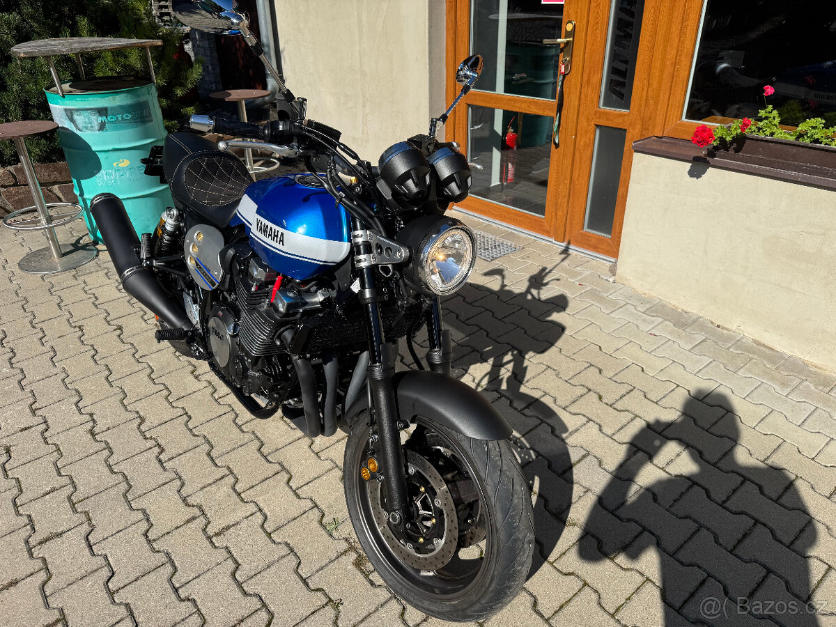 Yamaha XJR 1300 - 3