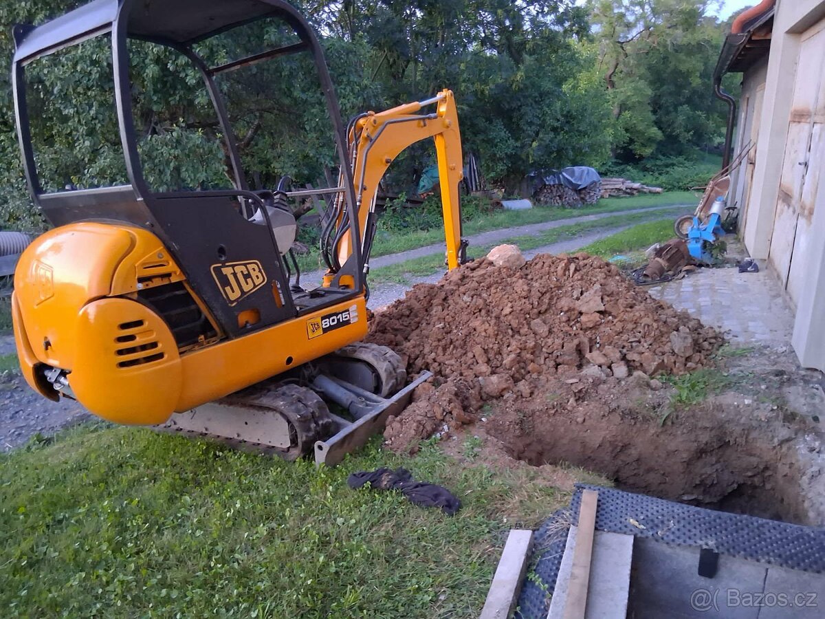 Bagr JCB 8015 - 3