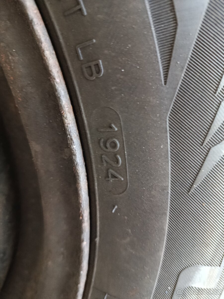 195/65 R15 - 3