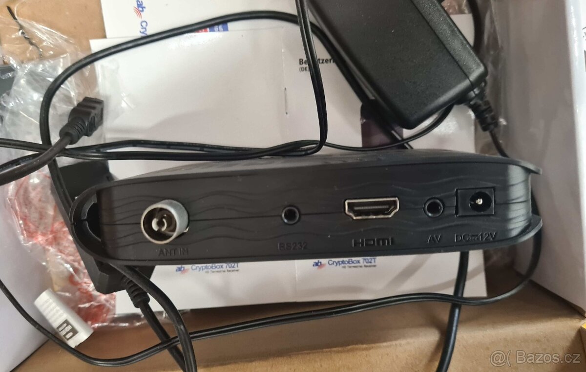 digitální přijímač DVB-T2 CryptoBox 702T - 3