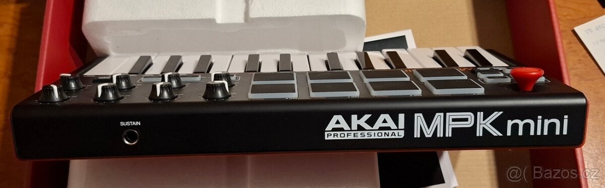 Prodám MIDI kontroler AKAI Professional MPK mini - 3