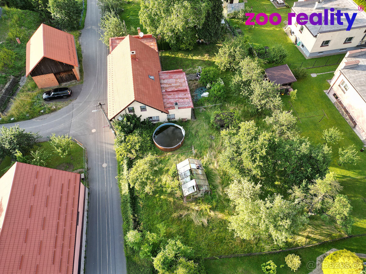 Rodinný dům 3+1 a 2+1, zahrada, stodola - 3