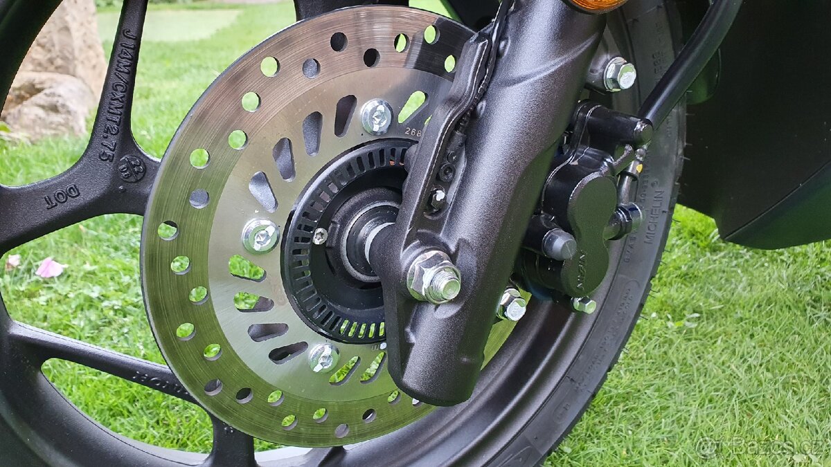 Skútr Honda PCX 125 1.majitel pouze 3655km jako NOVÉ. - 3