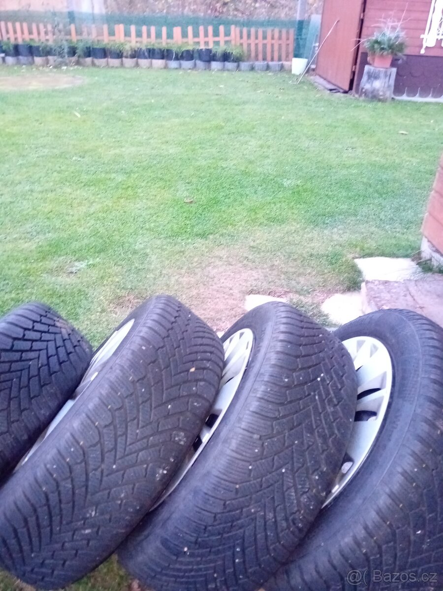 Prodám zimní kompletní sadu plech. kol - 3
