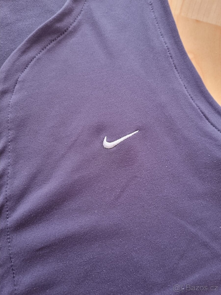 Dámské sportovní tílko NIKE - 3