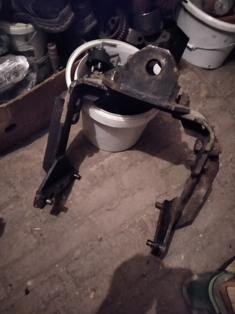 Prodám originál etážový závěs na ZETOR25 - 3