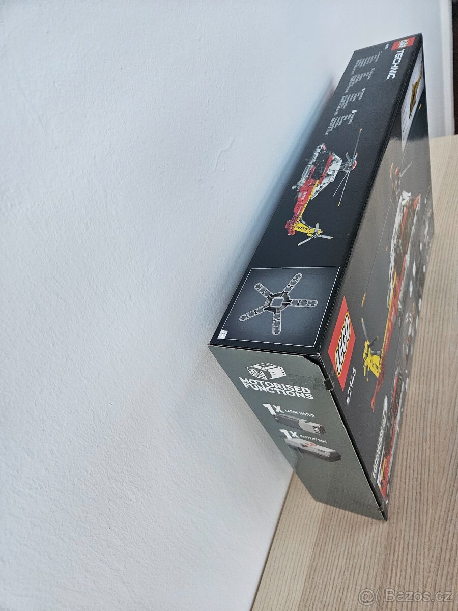 LEGO Technic 42145 Záchranářský vrtulník Airbus H175 - 3