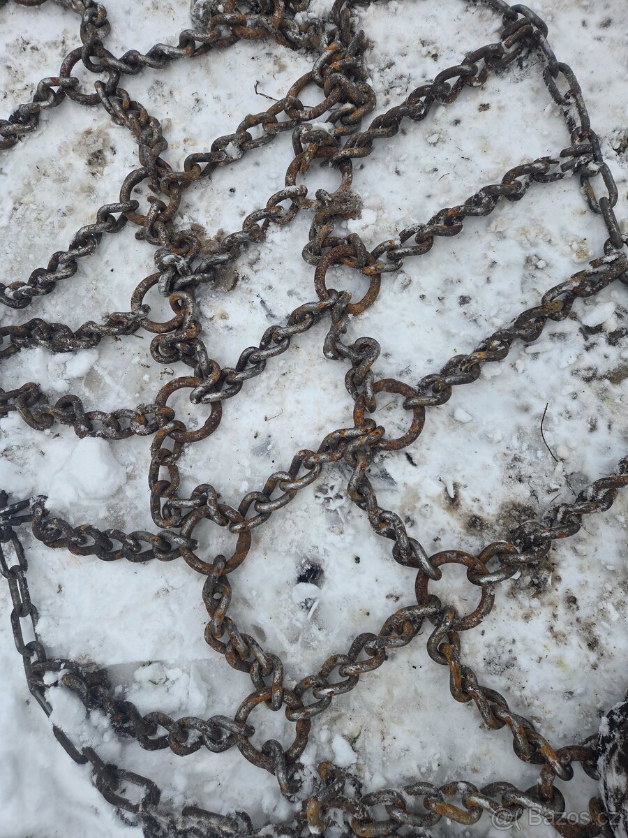 Prodam zánovní řetezi komunal na kola 16,9/30 - 3