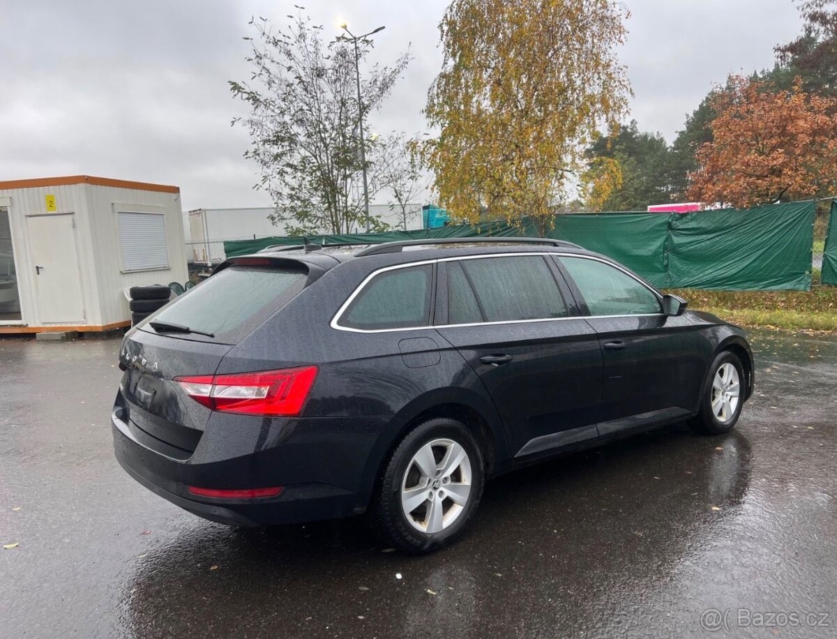 Škoda Superb III Facelift 1.6 TDI DSG Full led, Navi, kamera - 3