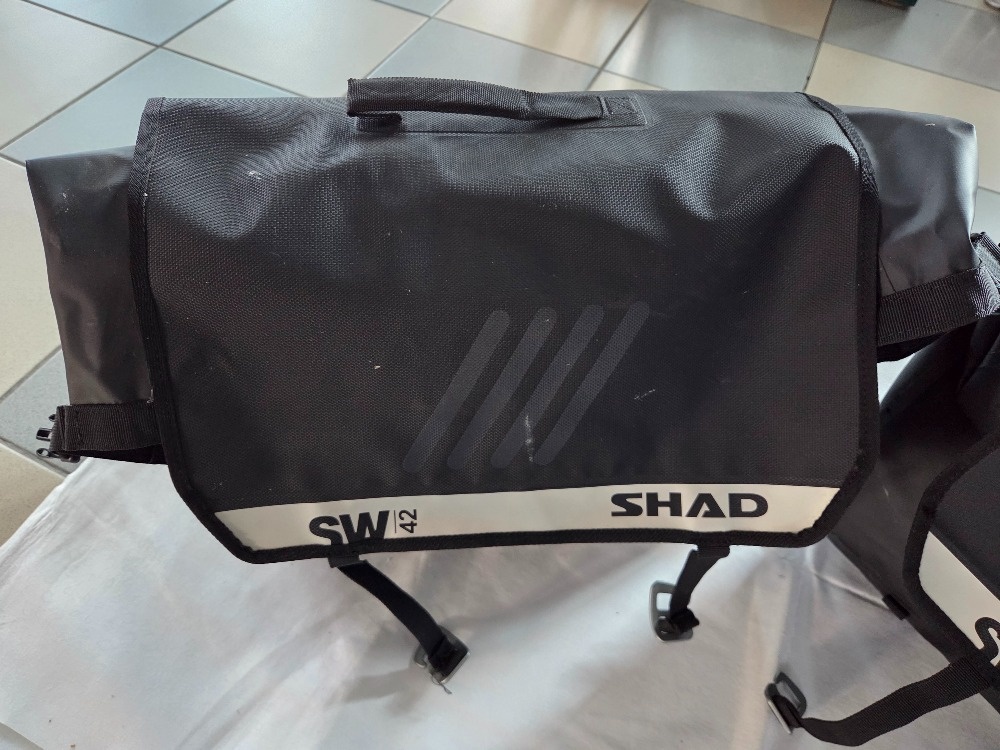 Boční brašny SHAD SW42 - 3