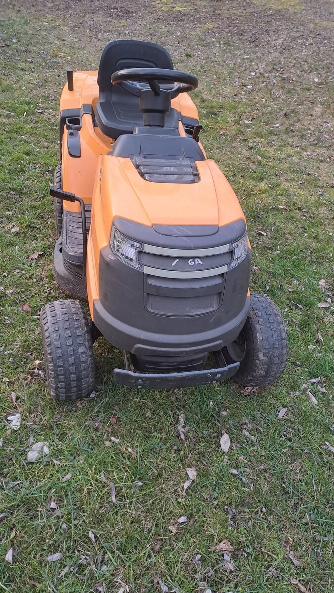 Zahradní traktůrek Stiga Estate - 3