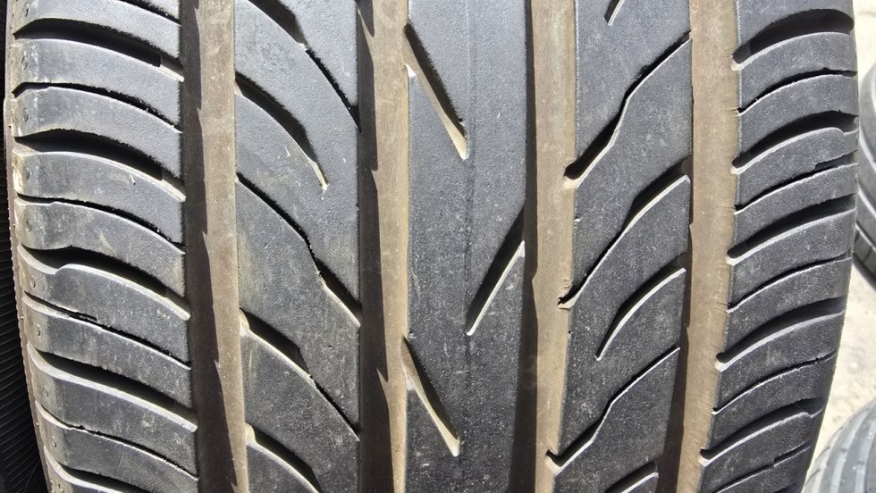 Letní pneu 245/40/18 Platin - 3