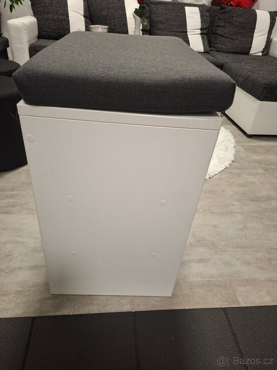 Prodám bílý botník - 3