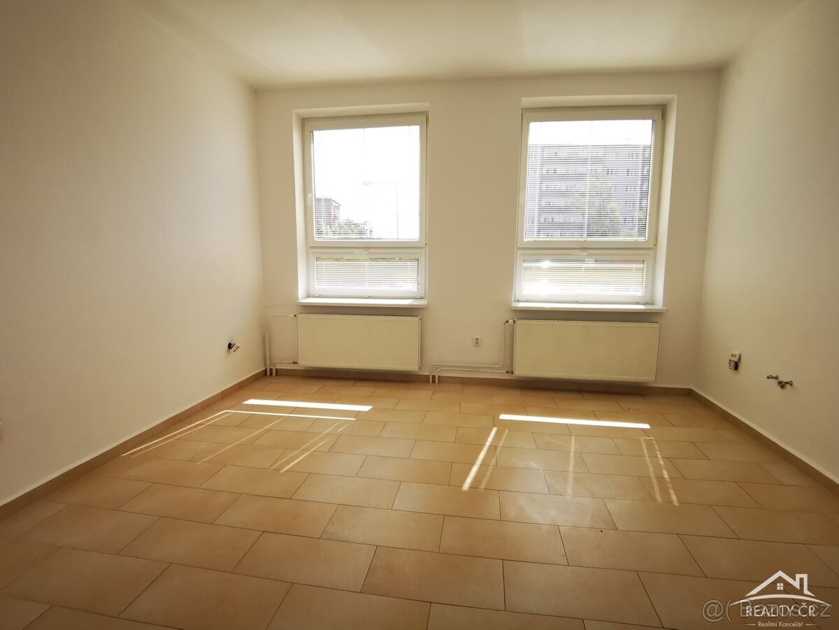 Pronájem 3 místností Jihlava Kollárova - 3