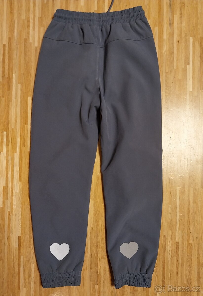 Softshellové kalhoty v. 134 a modré sportovní v.128 - 3