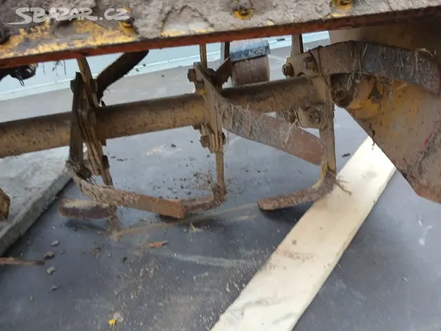 Prodám rotavator KYR-122 k malotraktorům ve velmi dobrému st - 3