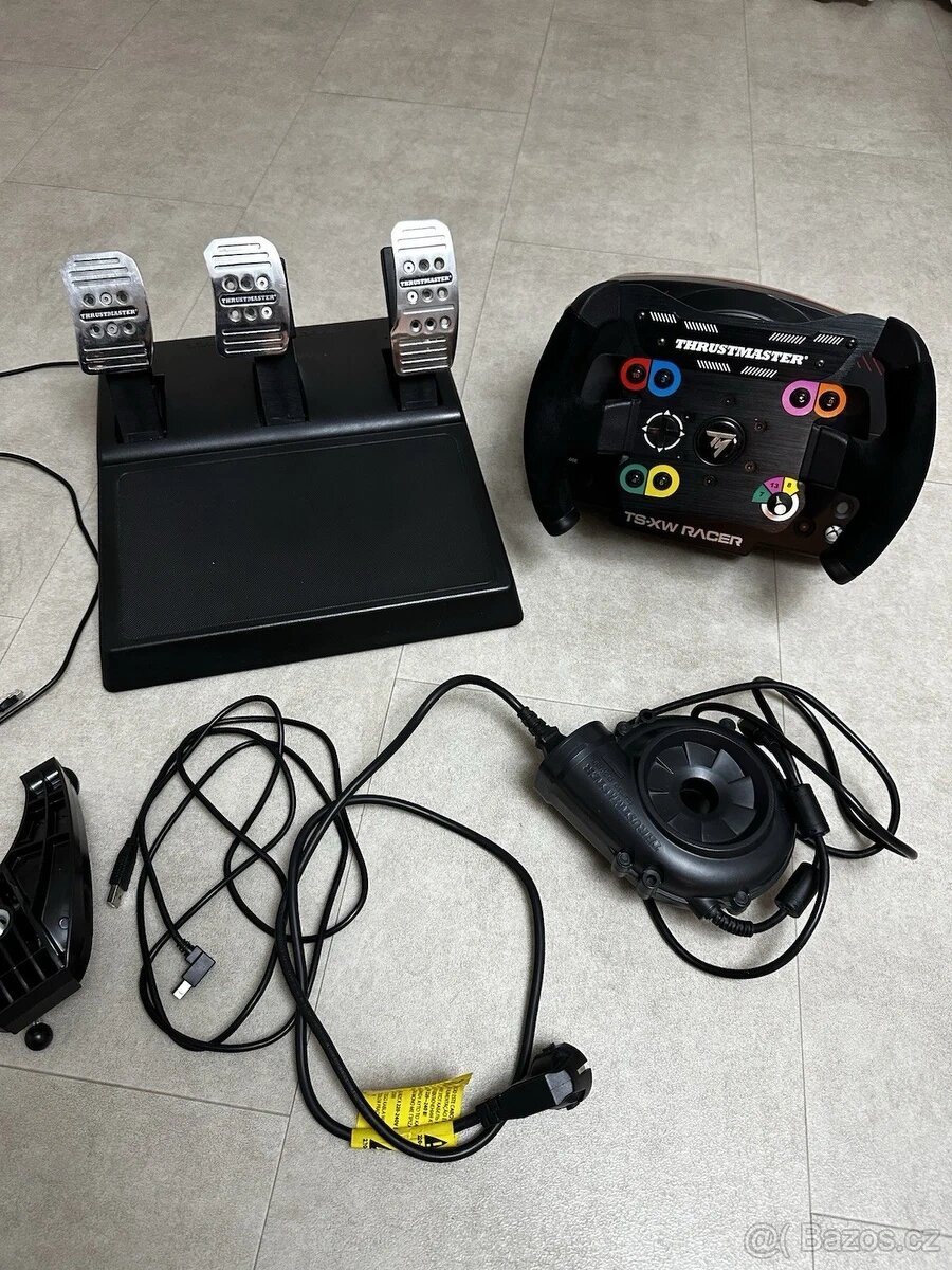 Thrustmaster TS-XW Racer s volantem a pedály Tm Open Wheel - 3
