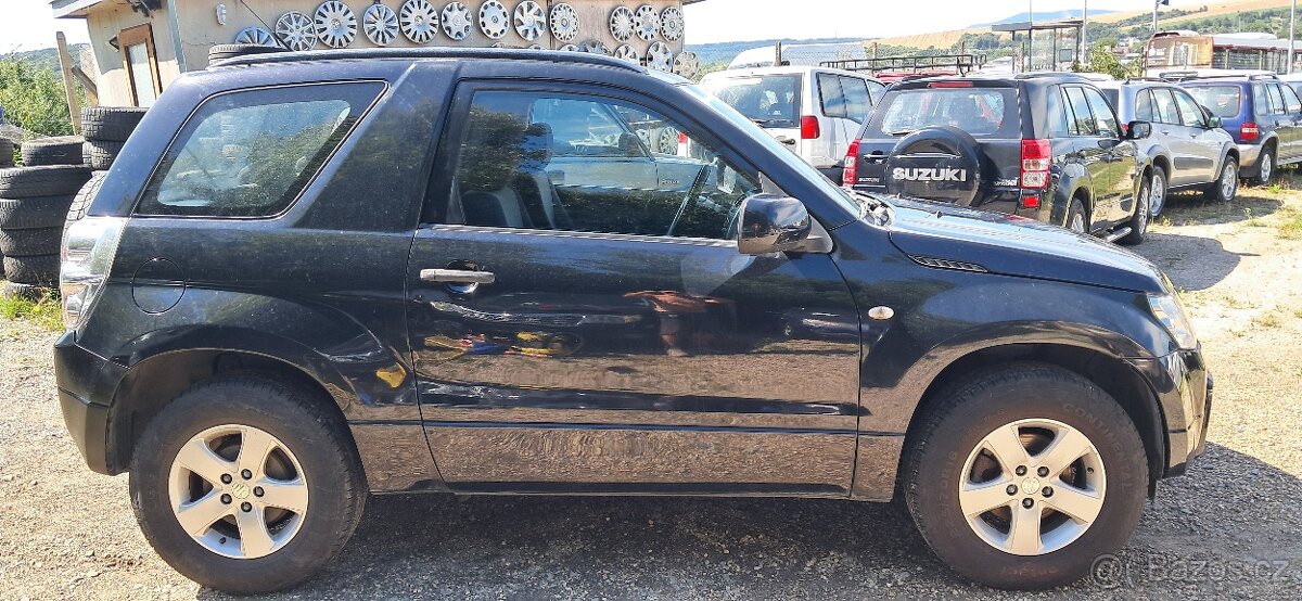 Suzuki Grand Vitara ll 1.6 benzin 4x4 z Talianska bez korozi - 3