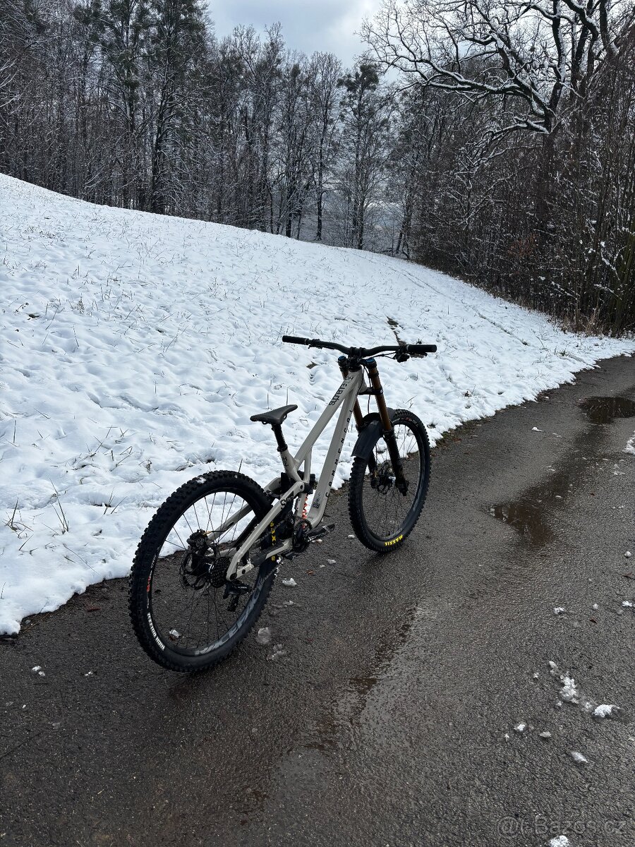 Commencal Supreme V5 - 3