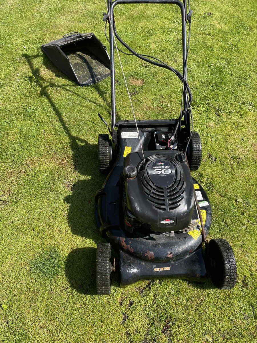 BENZÍNOVÁ SEKAČKA S POJEZDEM - 3