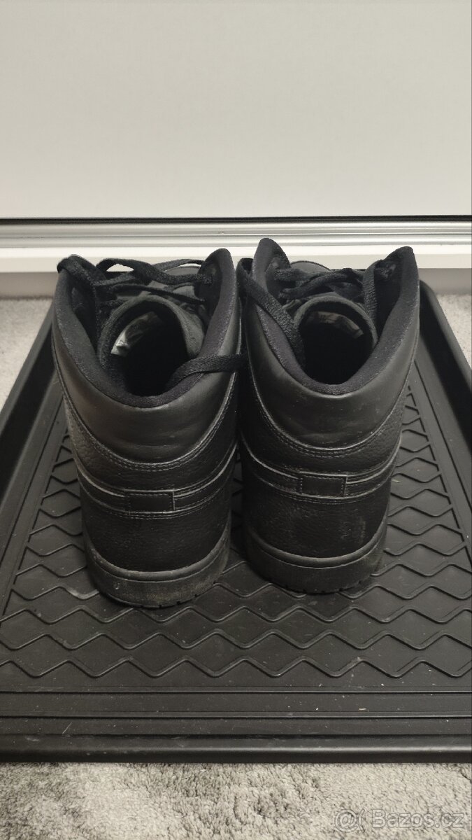 Nike Jordan 1 mid - 3