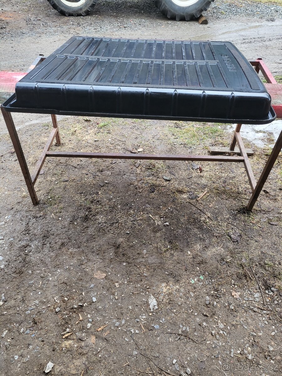 Plastová vana do kufru - Superb - 3