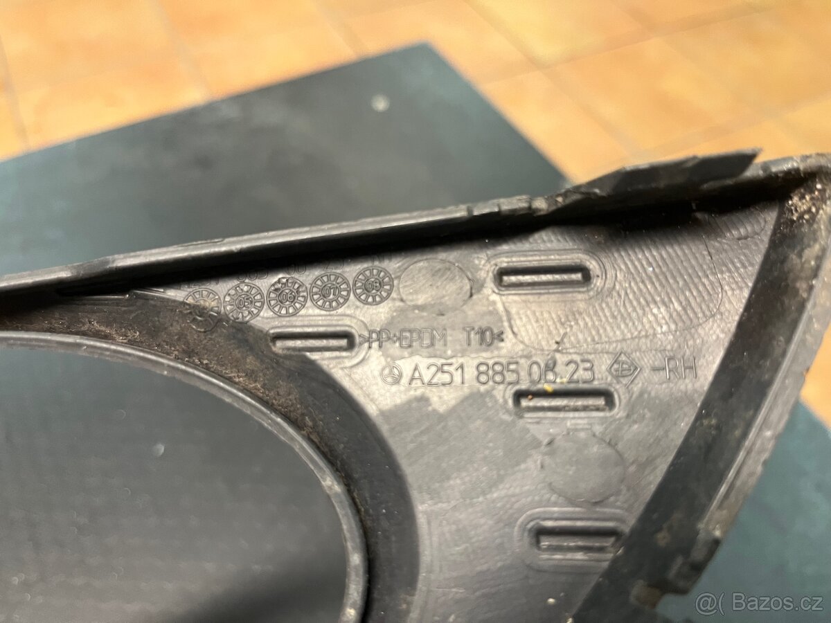 Mercedes w251 krytka nárazníku - 3