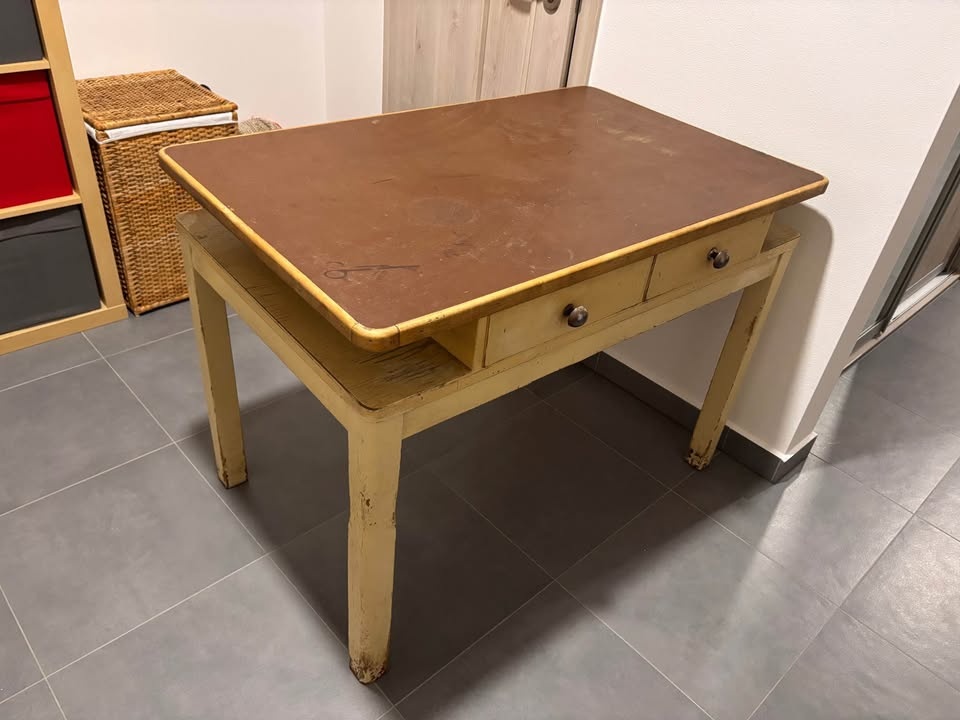 Kuchyňský stůl po babičce - 3