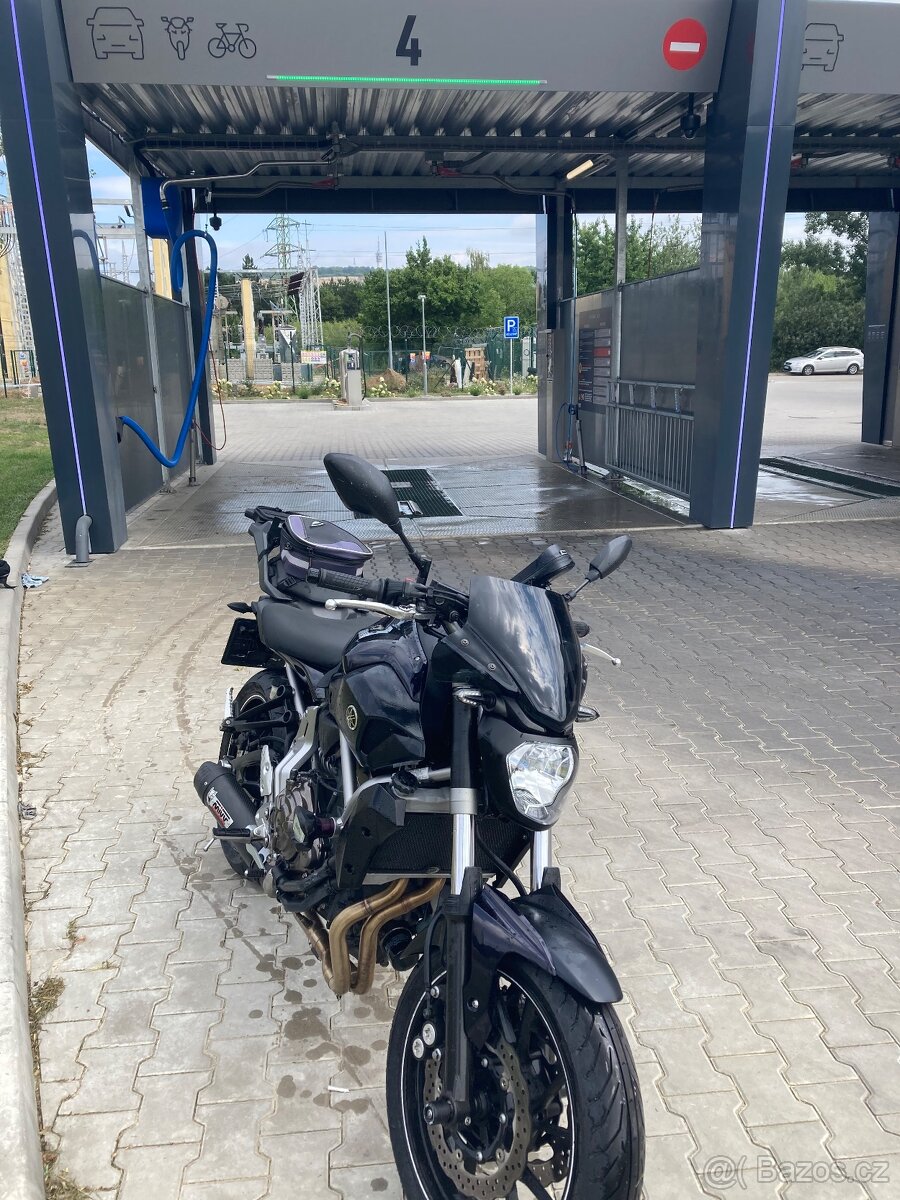 Yamaha MT-07 | 2015 | 29 tis. km | Mivv | kufr | TOP stav - 3