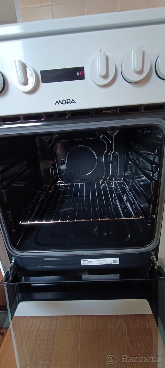 Nepoužitý sporák Mora - 3