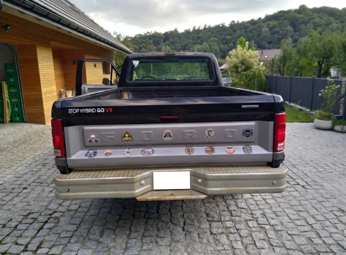 Ford F-150 z roku 1985