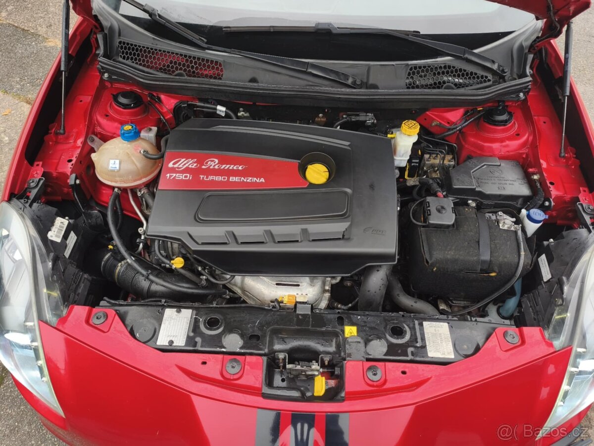 Alfa Romeo giulietta quadrofoglioverde - 3