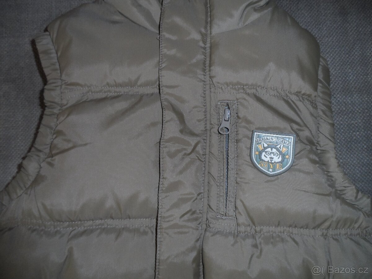 Teplá vesta vel. 134 - 3