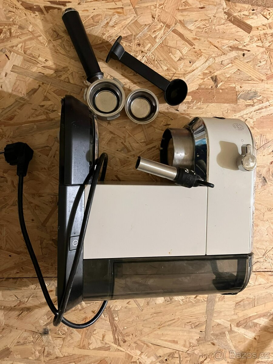 Kávovar DeLonghi EC 685.W - 3