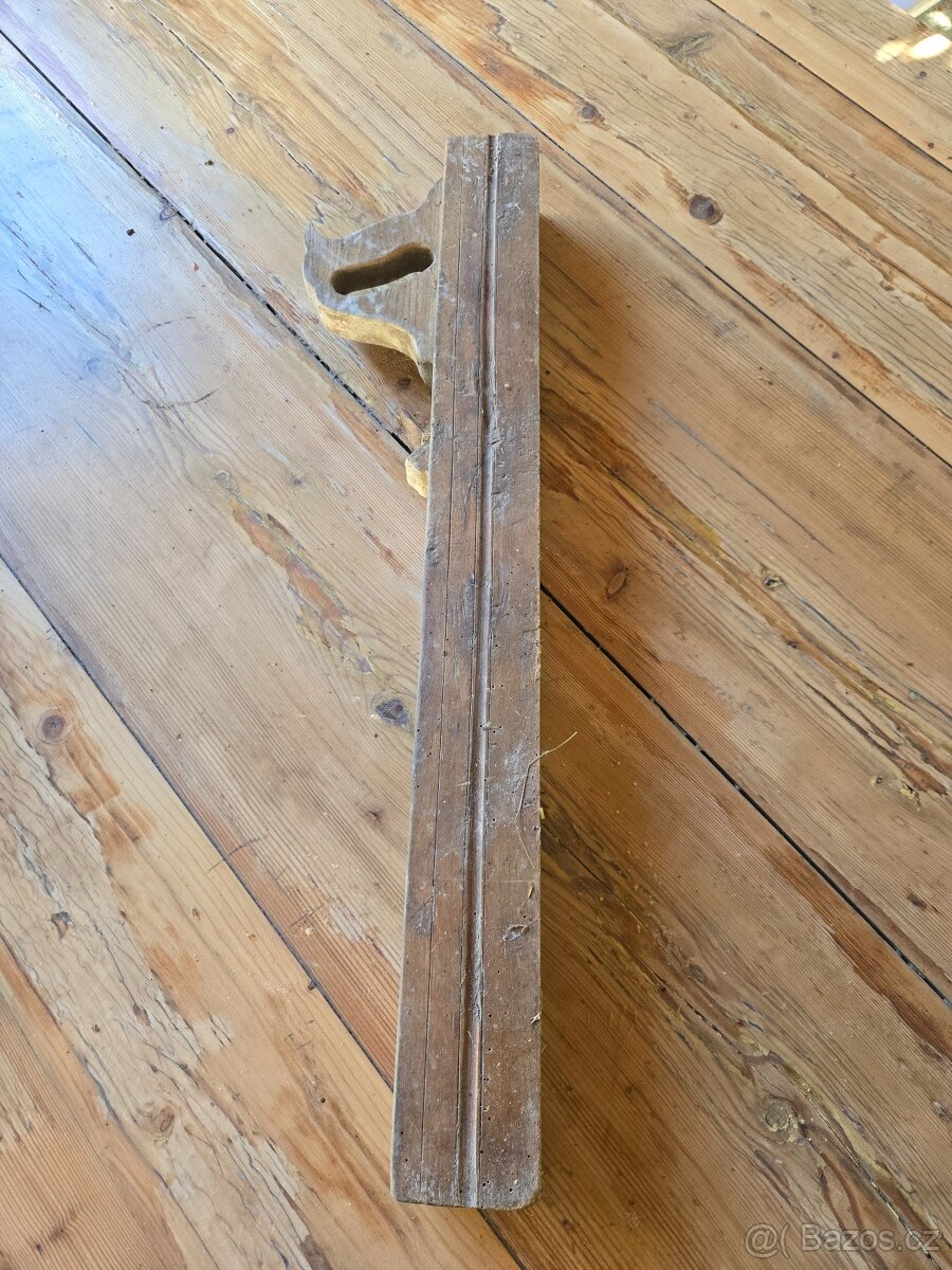 Prodám starý dřevěný hoblík zvaný "šrank". - 3